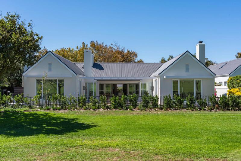 To Let 5 Bedroom Property for Rent in Steenberg Estate Western Cape